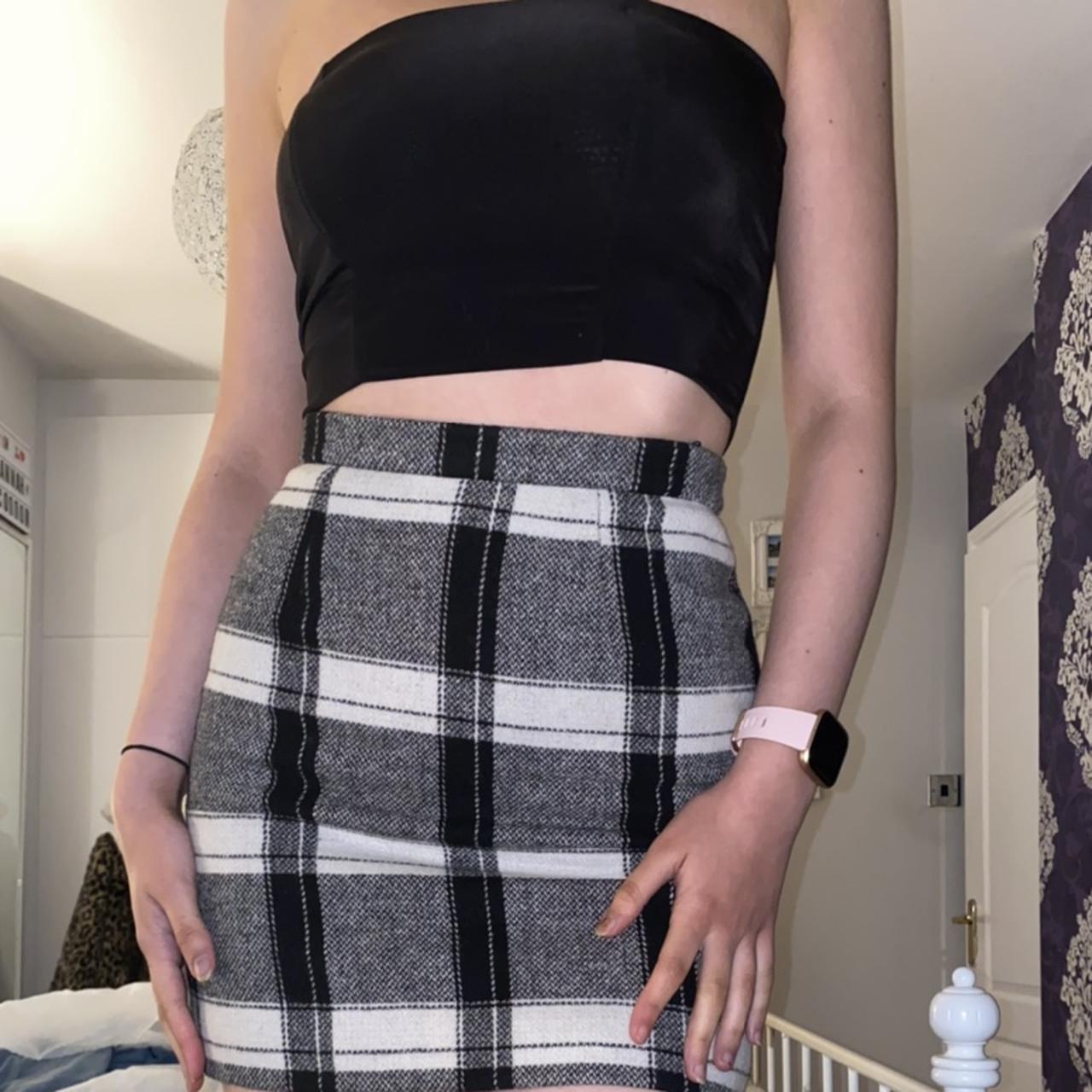 Black and white on sale skirt river island