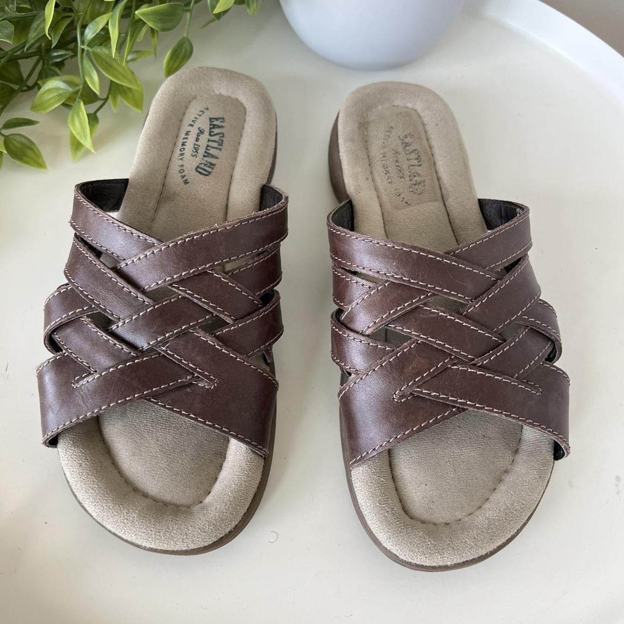 Product Image 2 - Brown slip on sandals 


Super