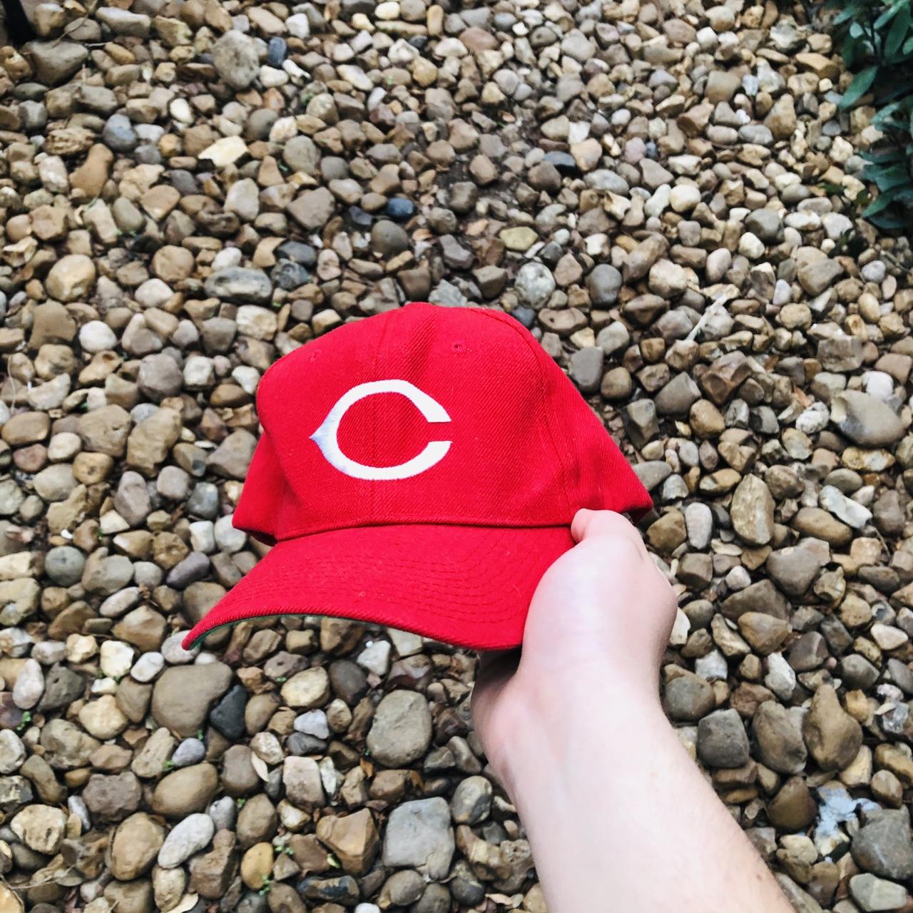 Large/extra large Cincinnati reds hat. About 5 yrs old - Depop