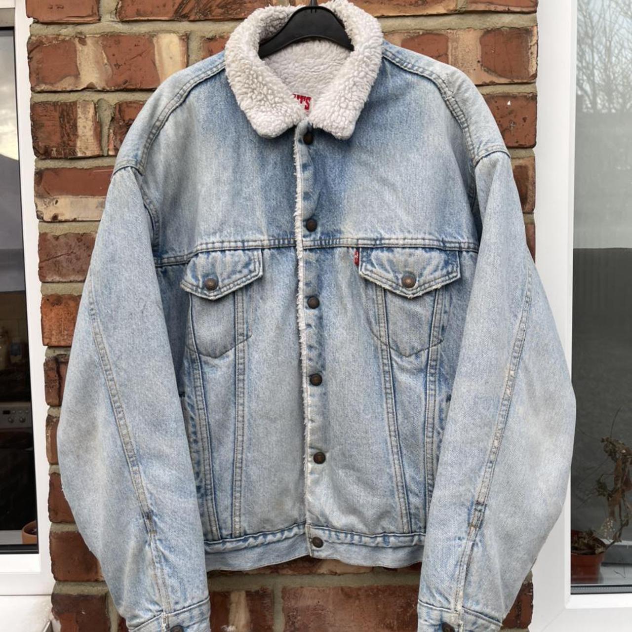 Vintage Levi’s denim jacket with fur lining. Size... - Depop