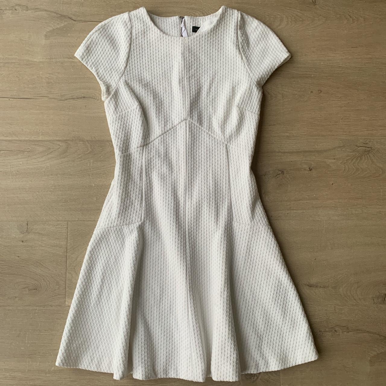 Banana Republic white dress worn once here on... - Depop