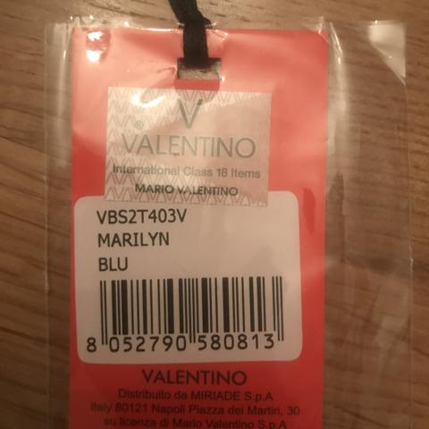 fyrretræ Trolley gå ind Valentino by Mario Valentino, Marilyn cross body... - Depop