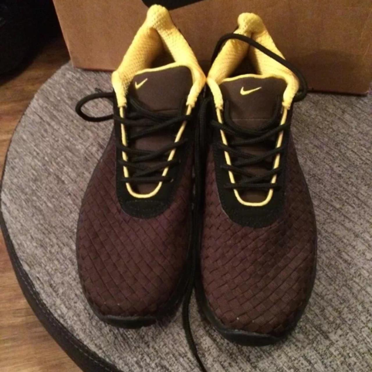 Nike air woven desert boot so rare BNIB from 2001...