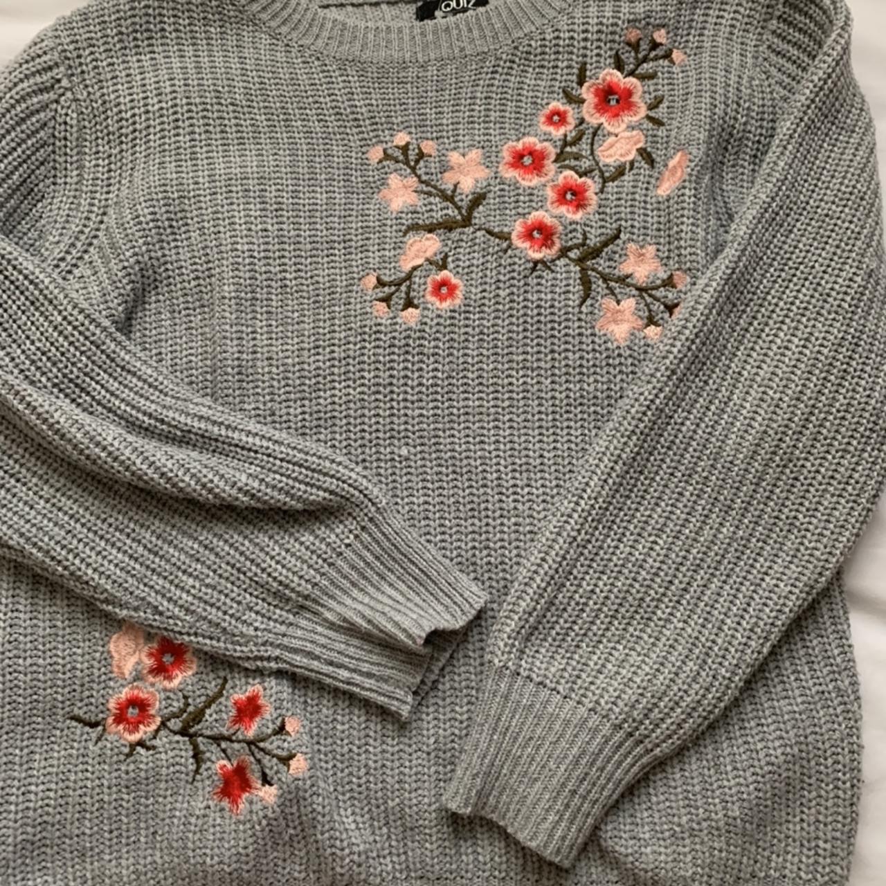 🤍free shipping🤍 gorgeous grey floral knitwear jumper... - Depop