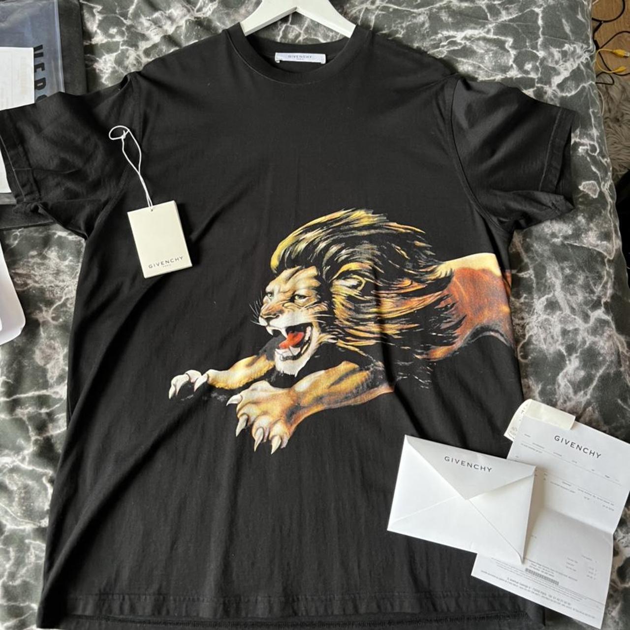 Givenchy lion outlet t shirt