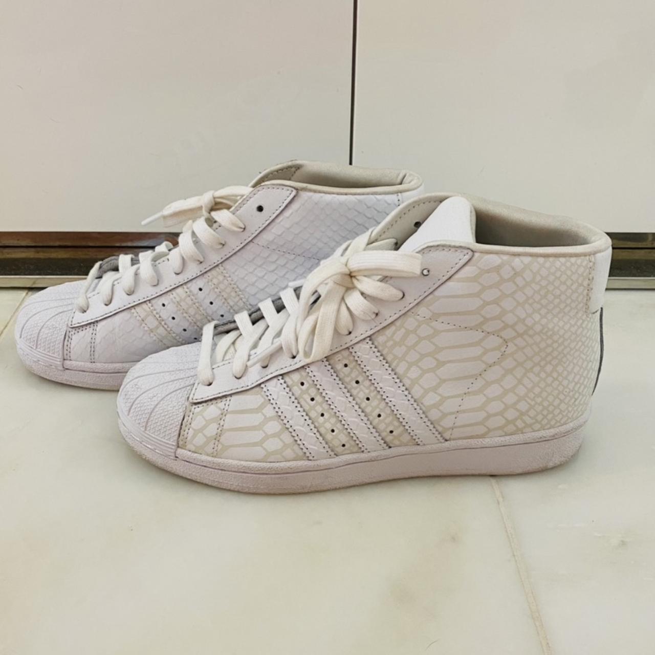 Adidas white Good condition, barely