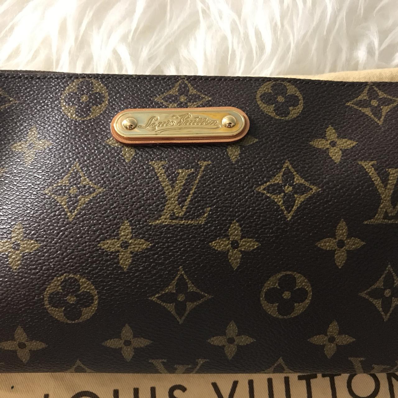 Authentic only lightly used LV wristlet! perfect  - Depop