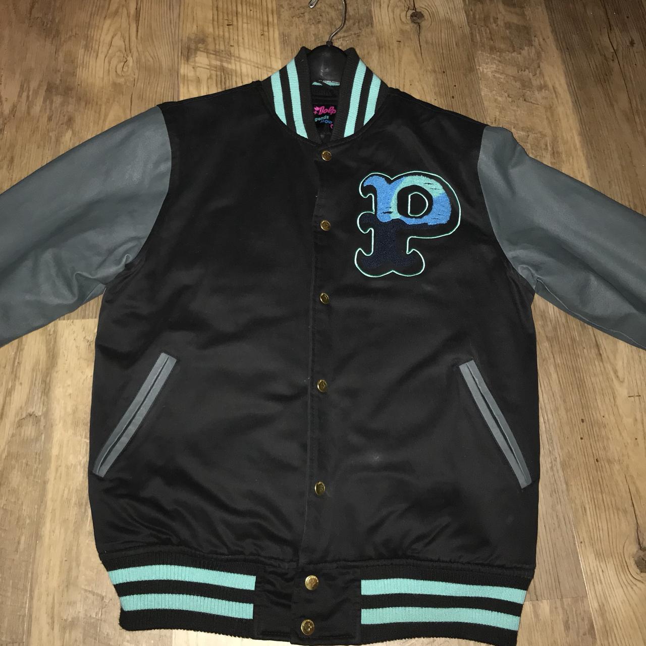 item listed by burghoneyroses
