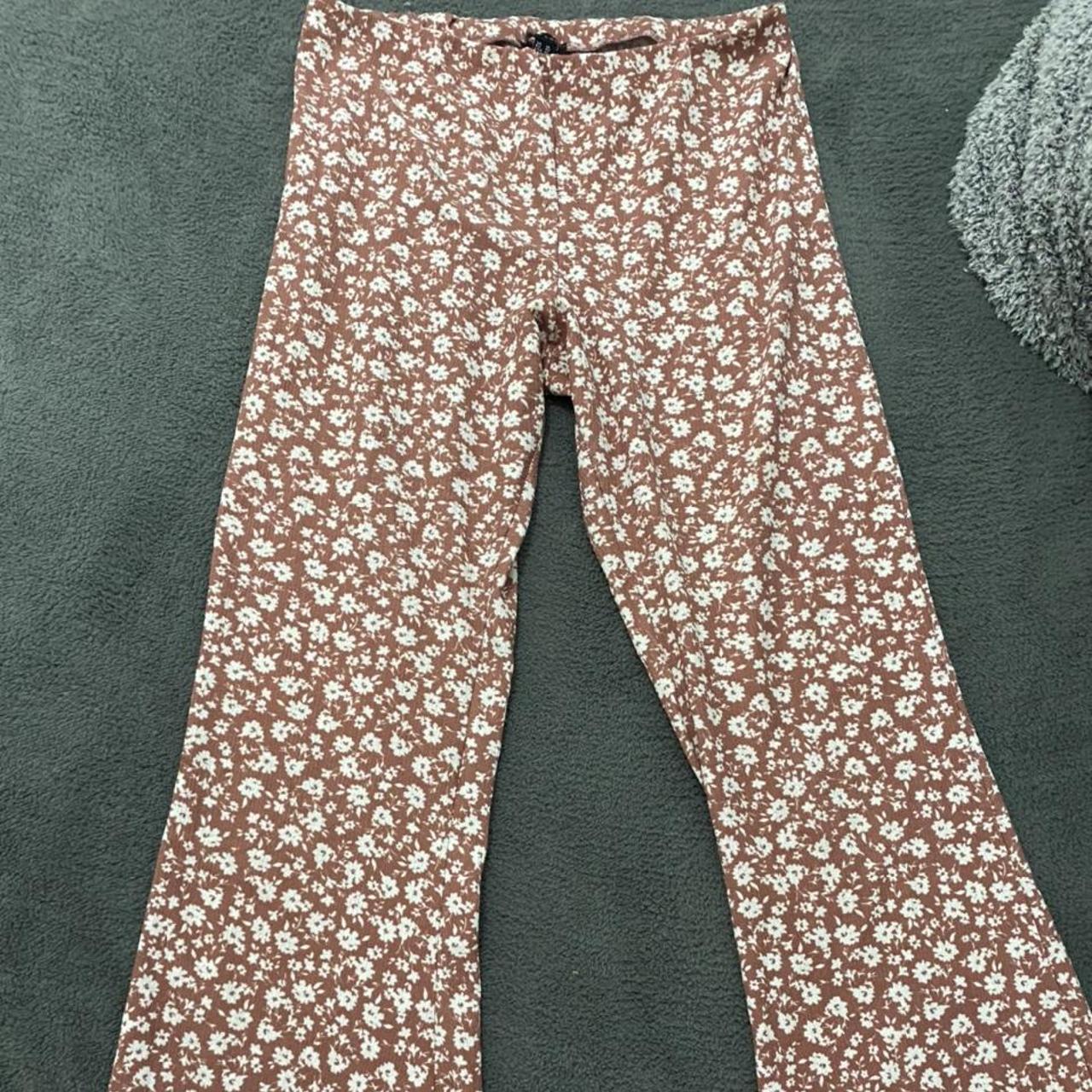 New Look Women's White and Pink Trousers | Depop