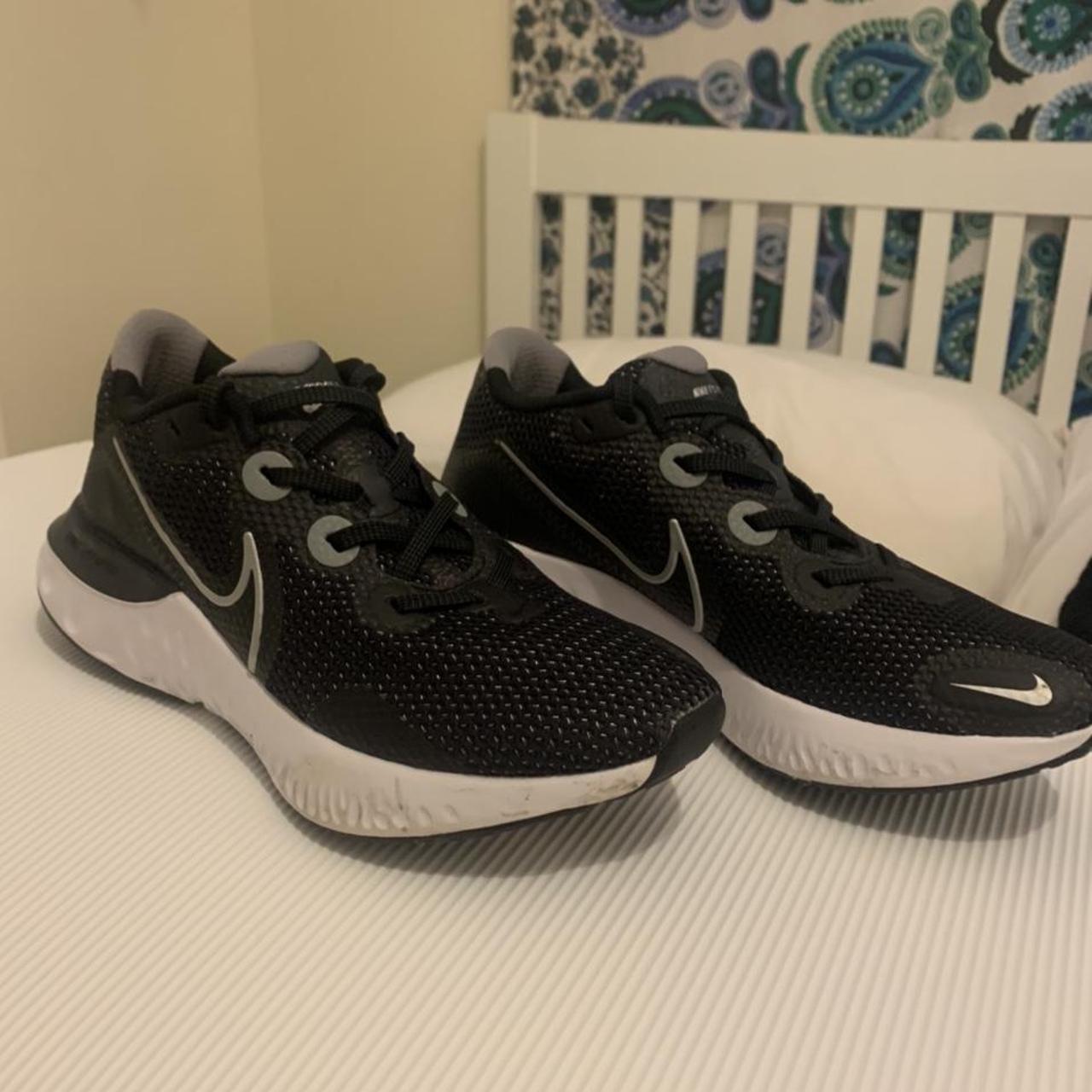 mens nike renew trainers