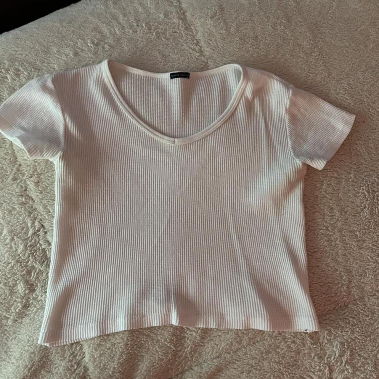 Brandy Melville Women's White Crop-top | Depop