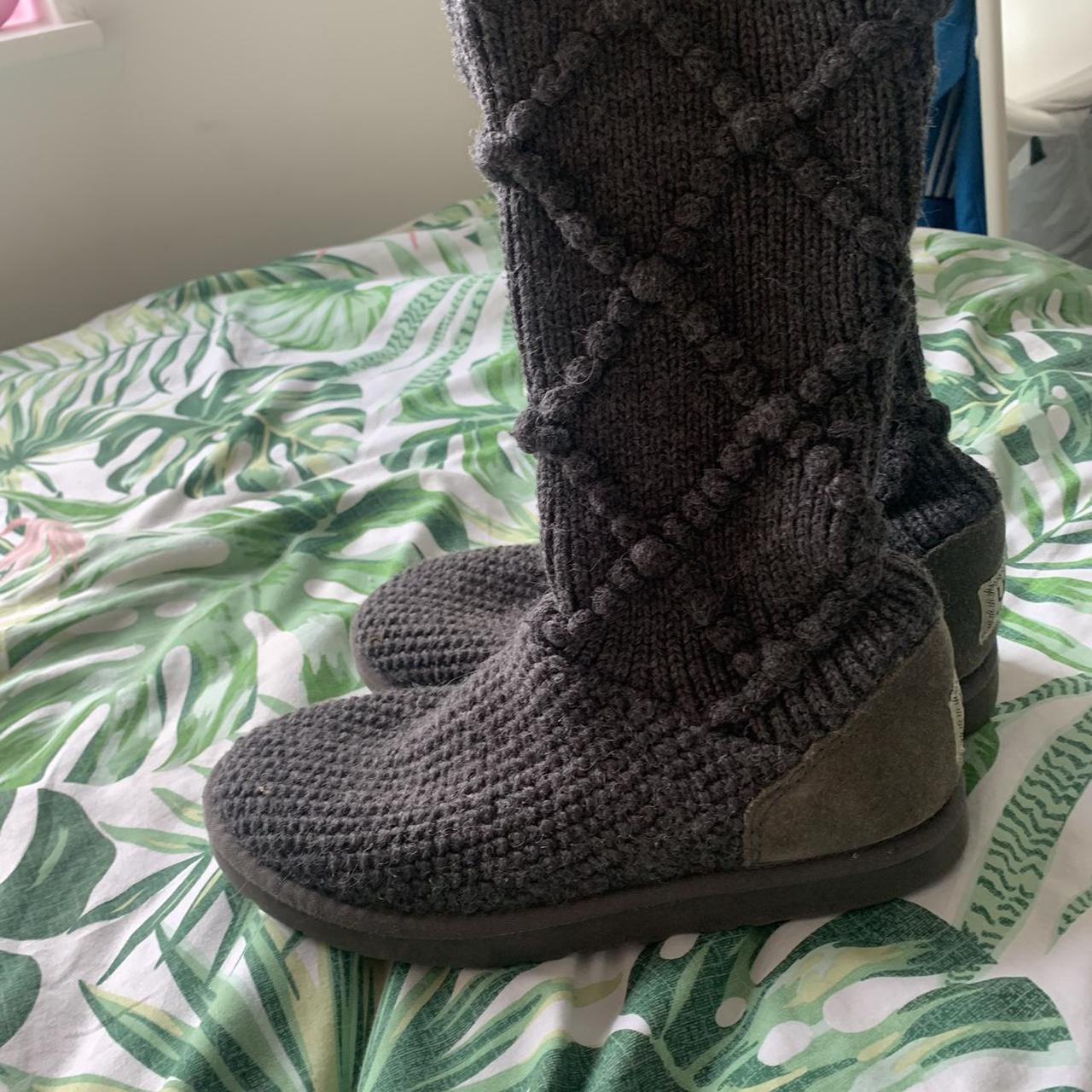 gray knit ugg boots