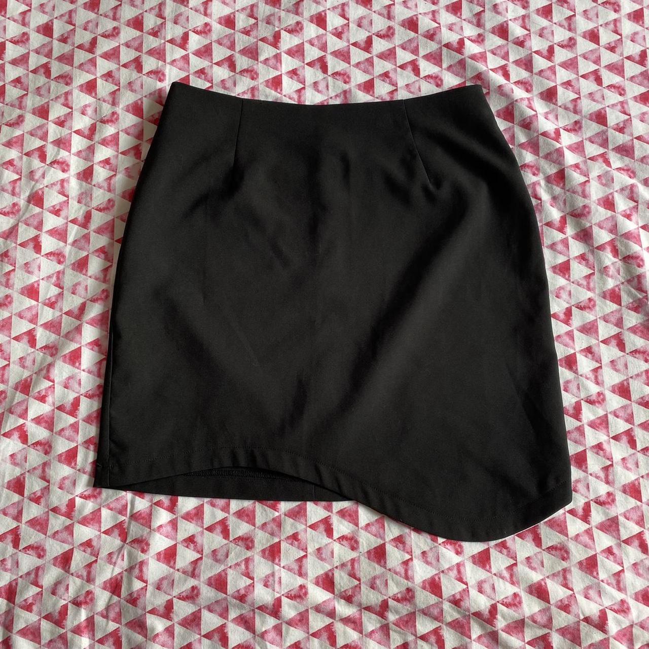 Missguided black mini skirt with wavy hem Size 10... - Depop