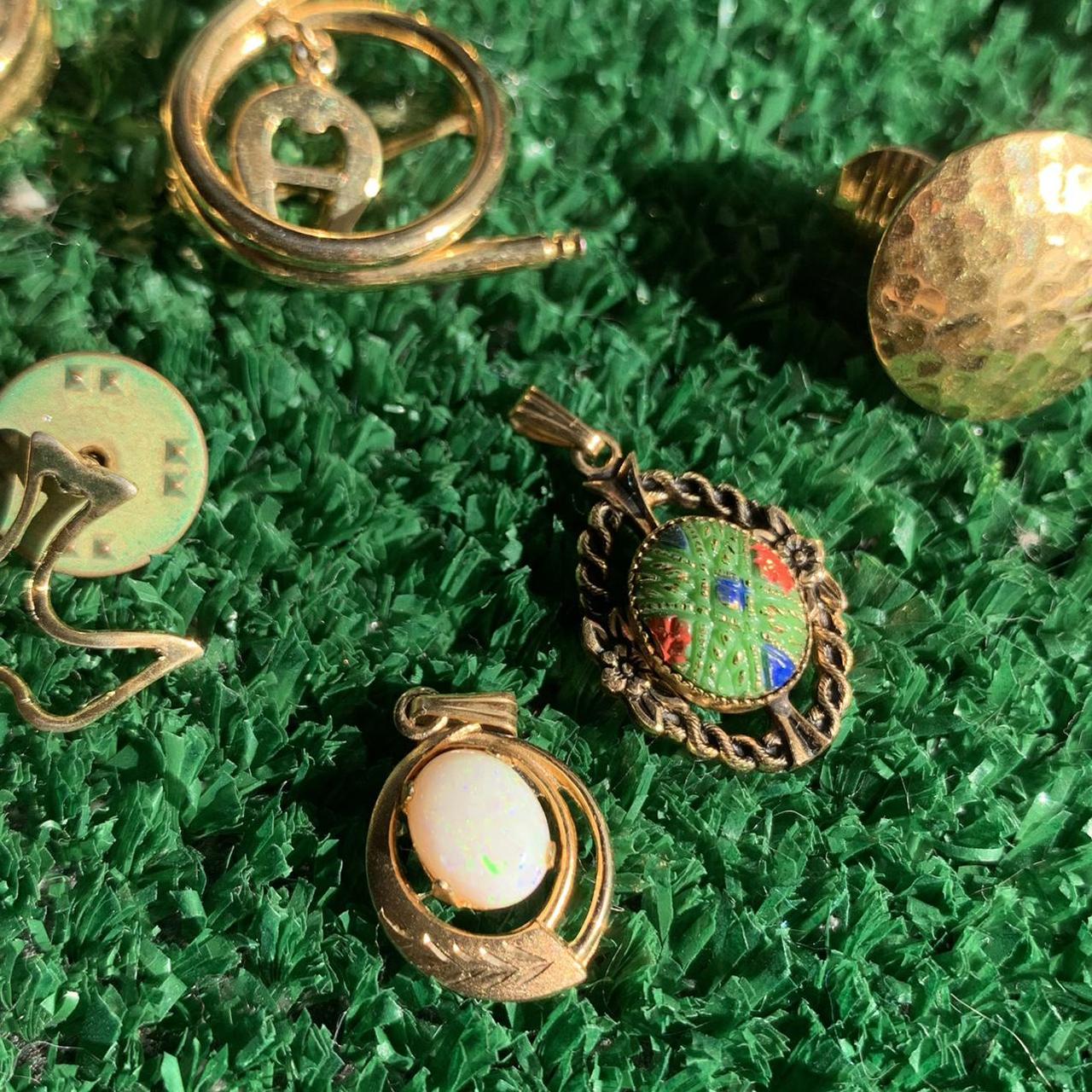 🍊GOLD TONED JEWELRY LOT🍊 This is a bundle of gold... Depop