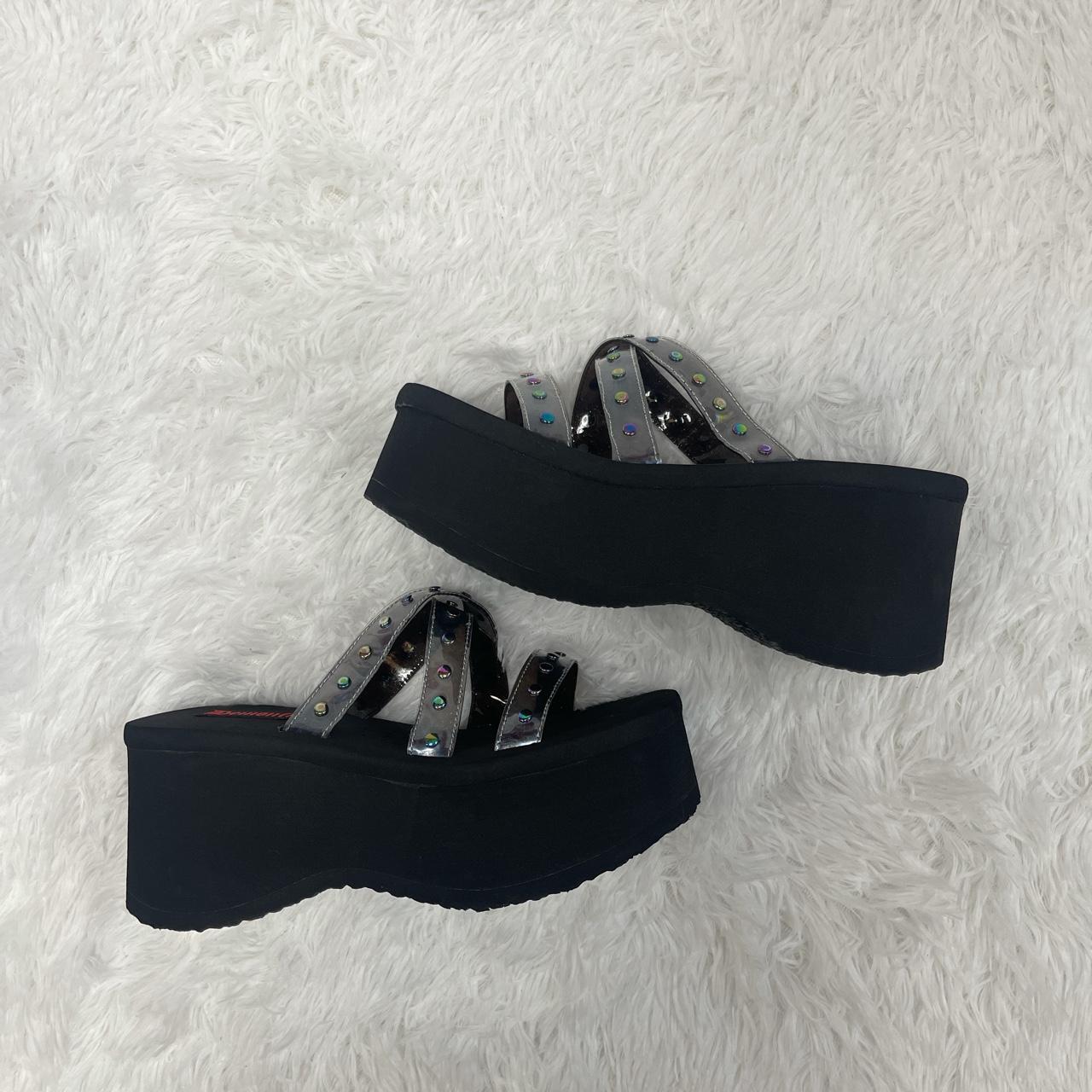 Shaker 13 Sandalias Demonia Funn-19 Plataforma Con Tachas