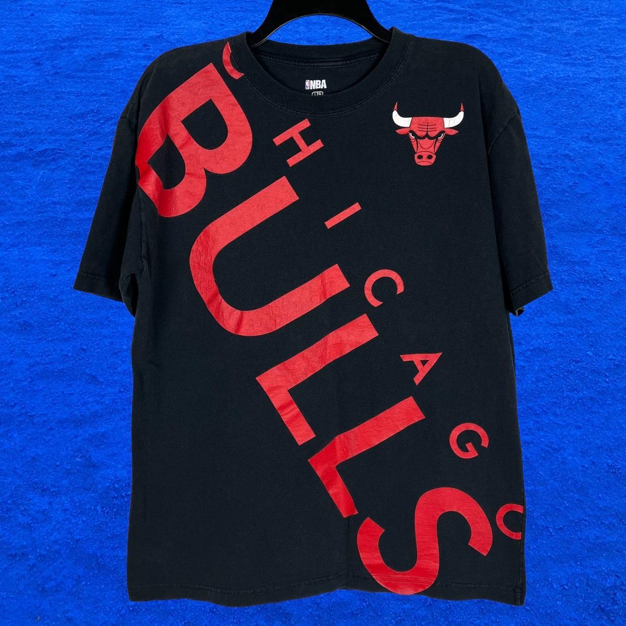 NBA Men's Black and Red T-shirt