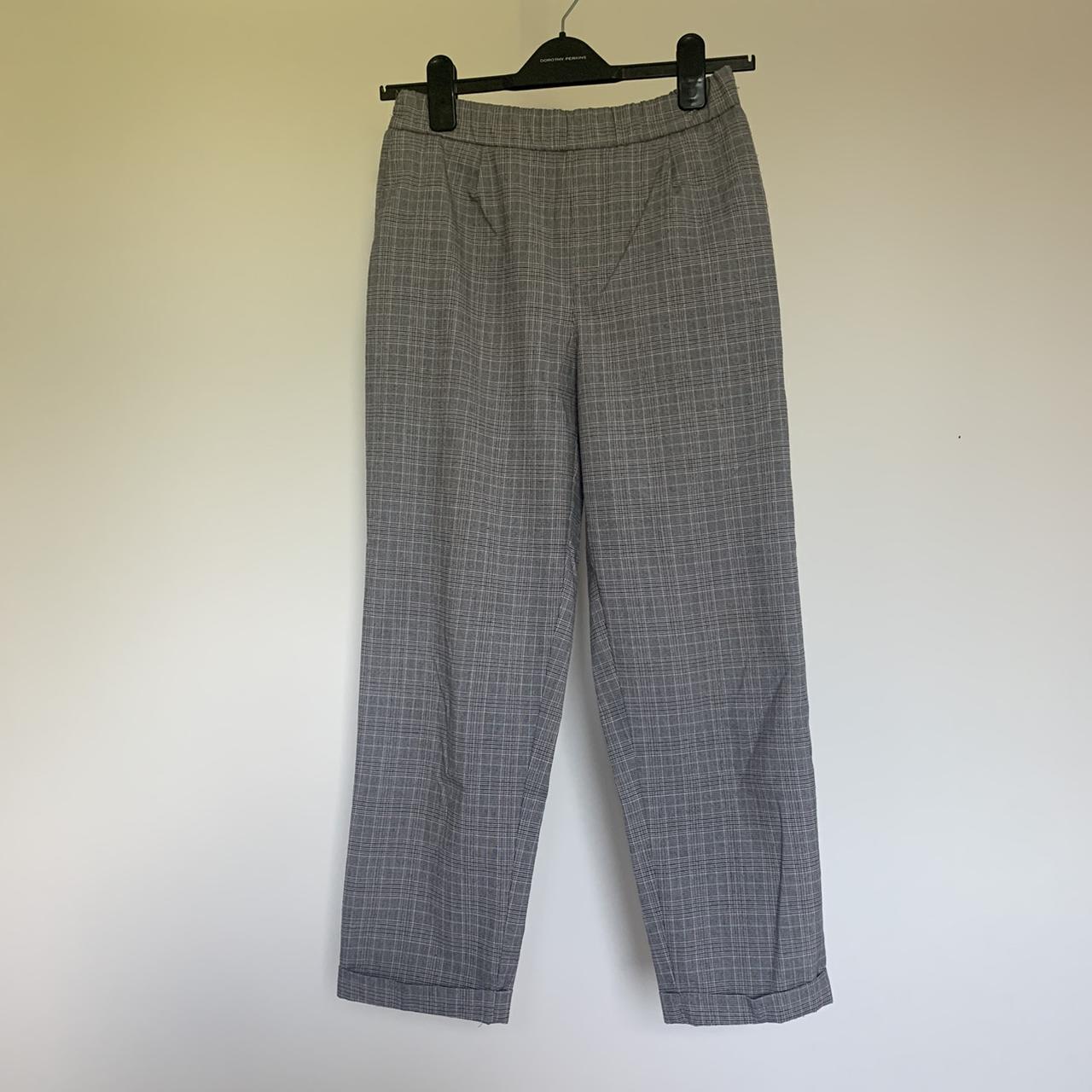 Pull&Bear Women's Grey and White Trousers | Depop