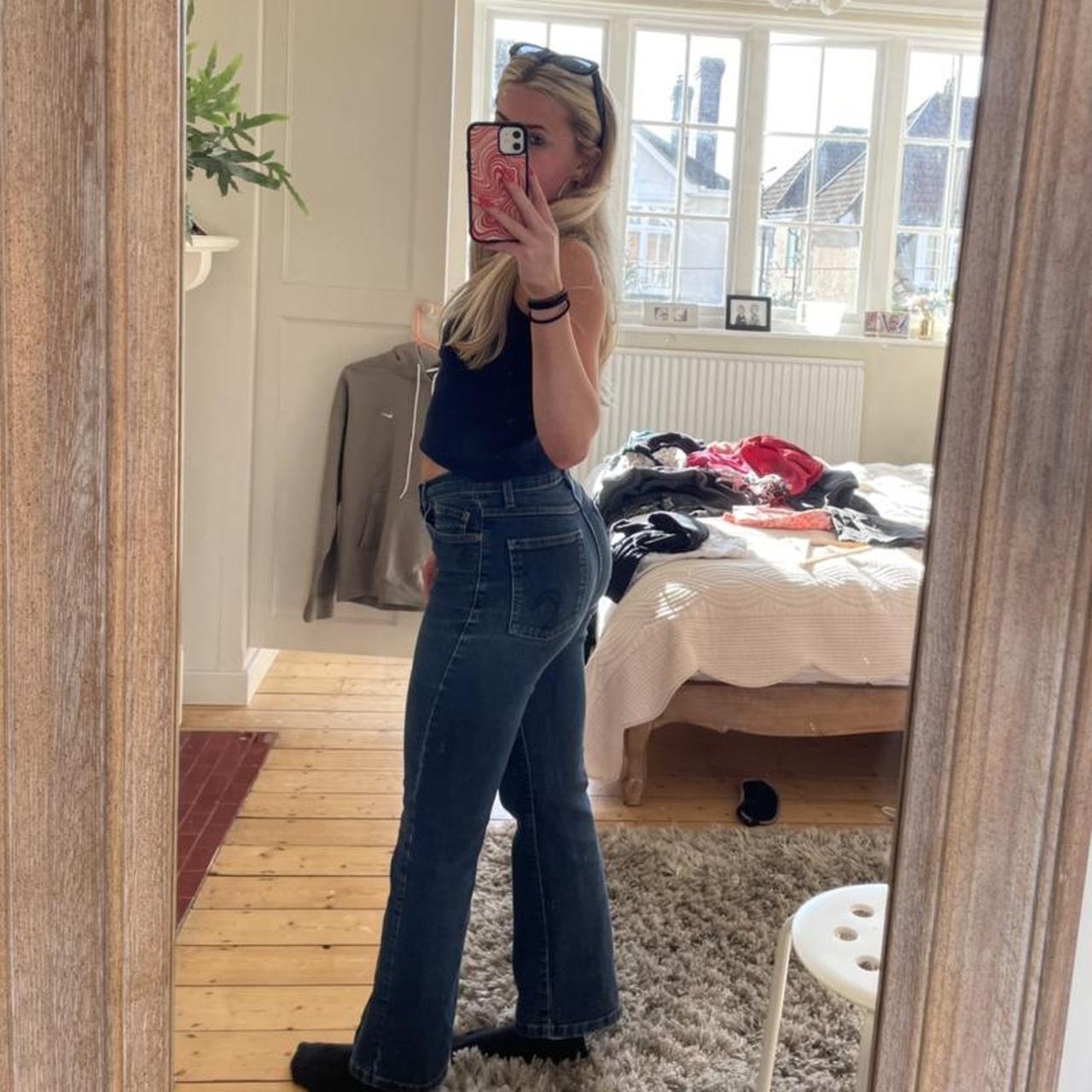 beaut vintage per una mid/low waisted jeans with... - Depop