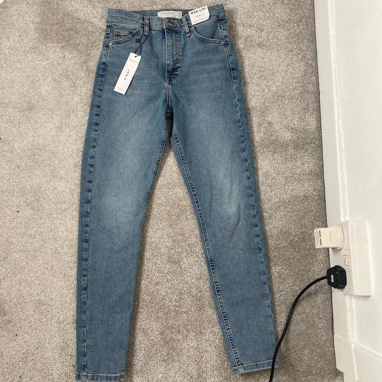 Topshop light blue Jamie jeans W26 L30 would fit a... - Depop