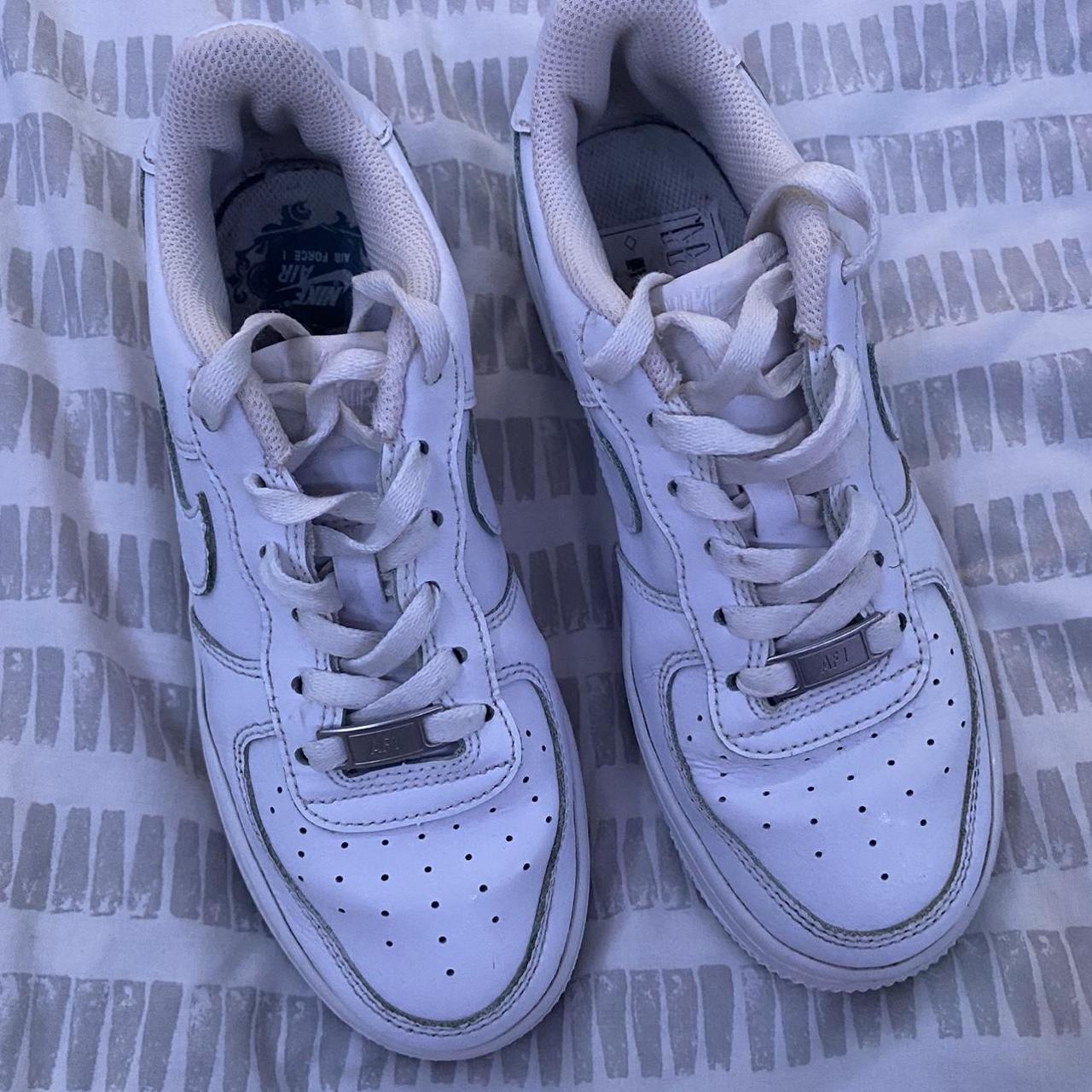 womens nike air trainers white
