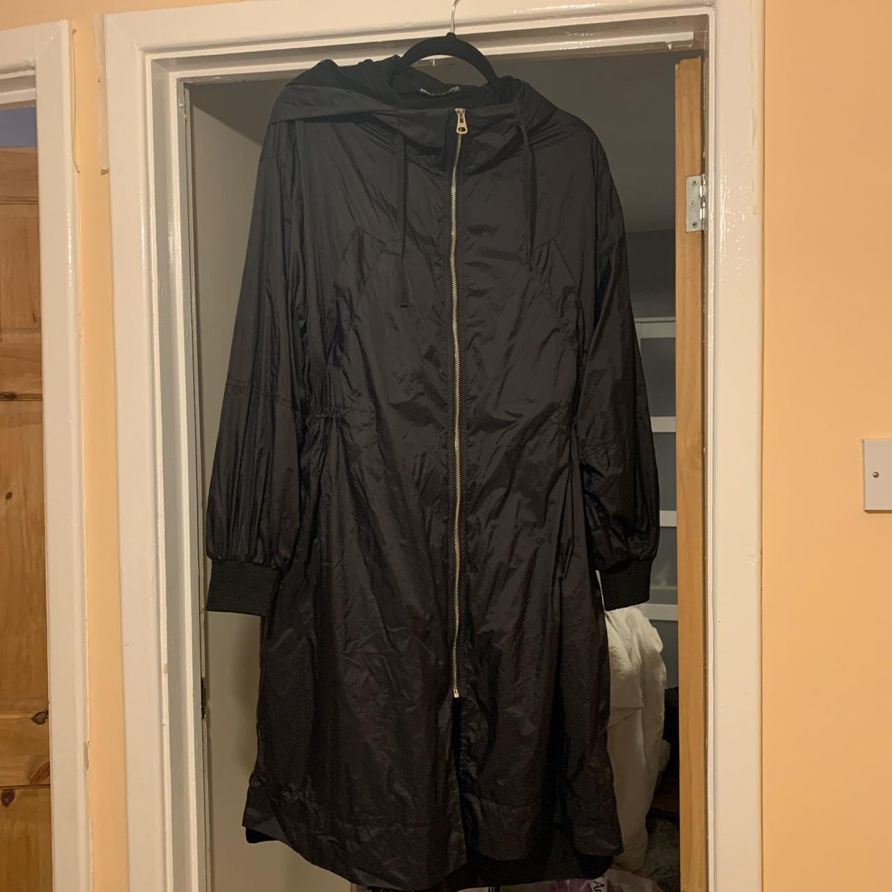 Zara hotsell black raincoat