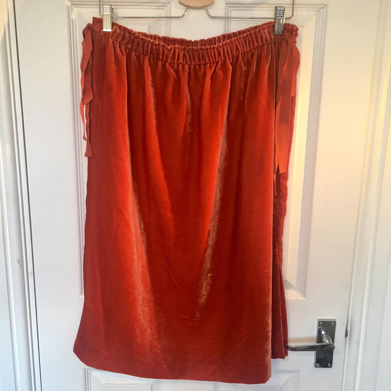 H&m orange hotsell velvet skirt