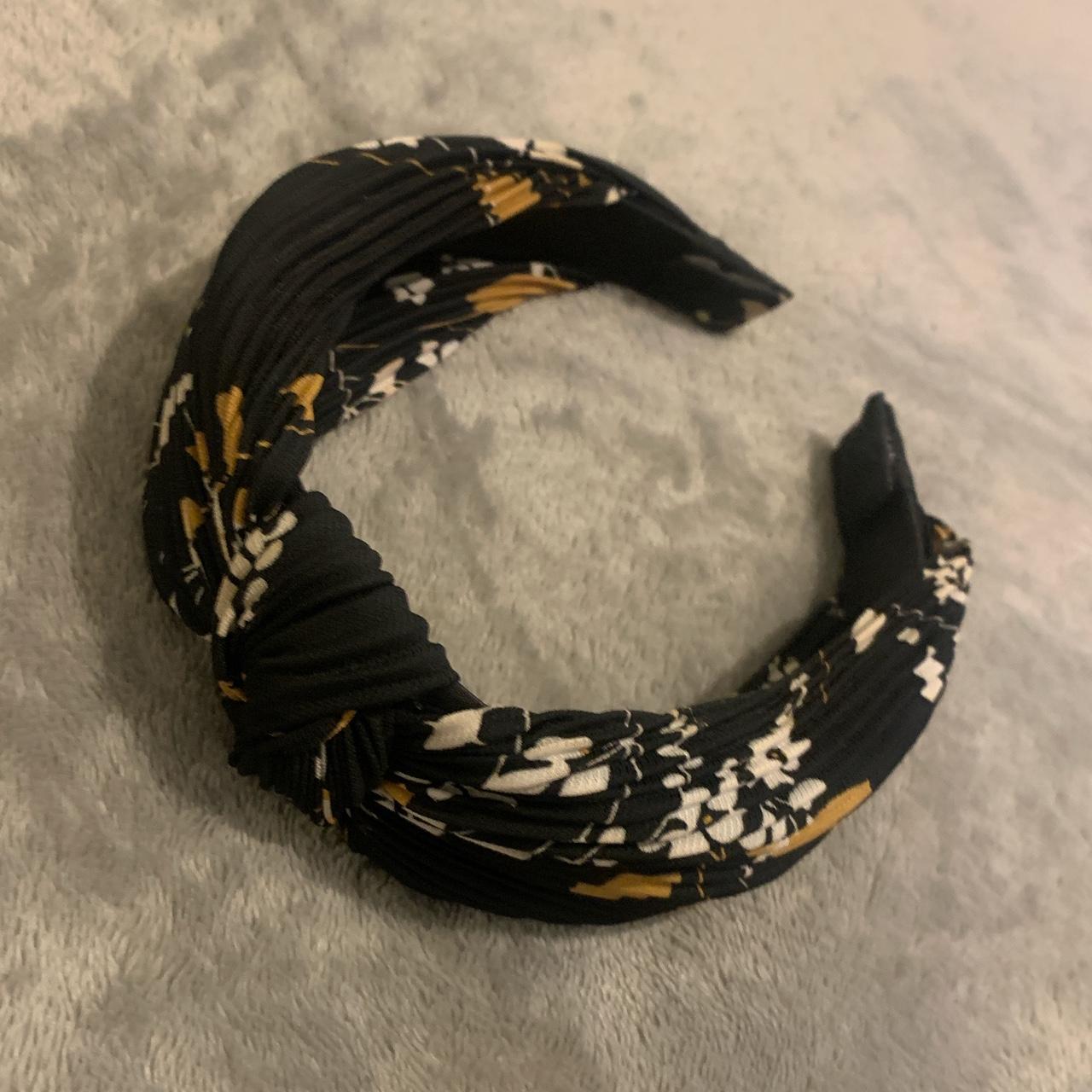 H&M Women's Hairaccessories Depop