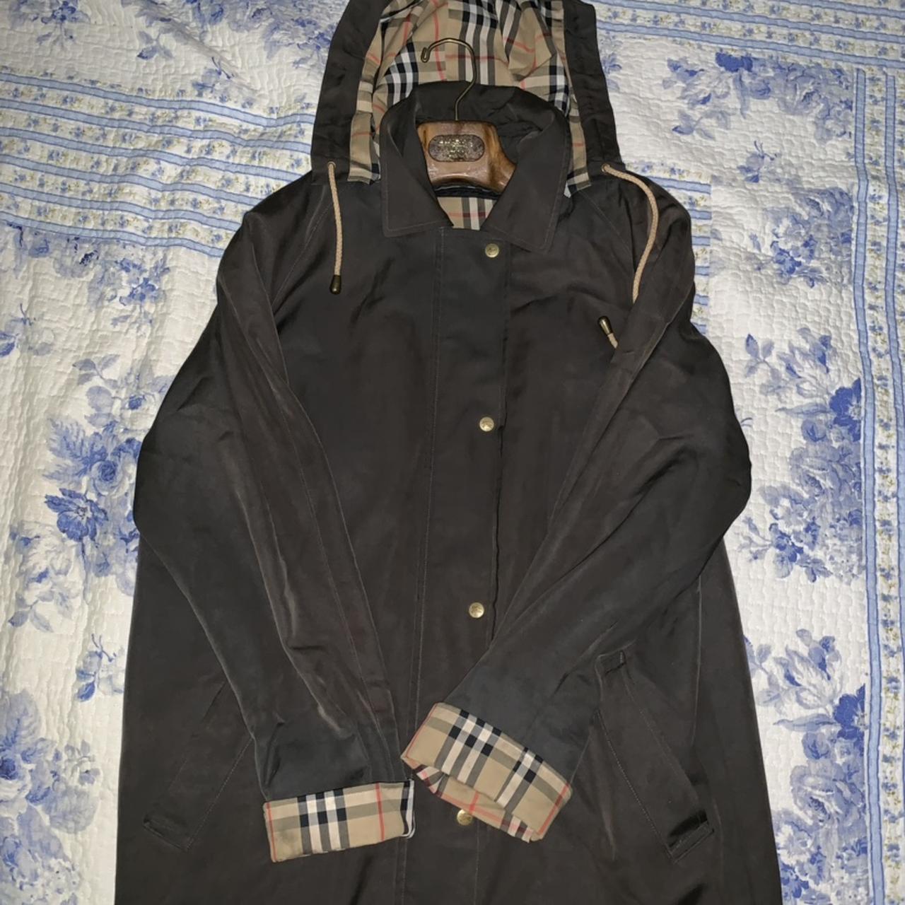 Burberry rain outlet jackets with hood