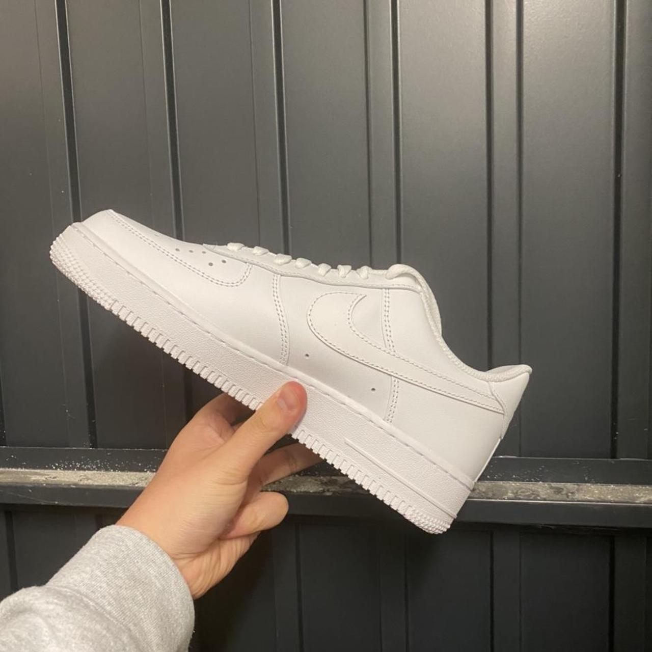 mens white nike air