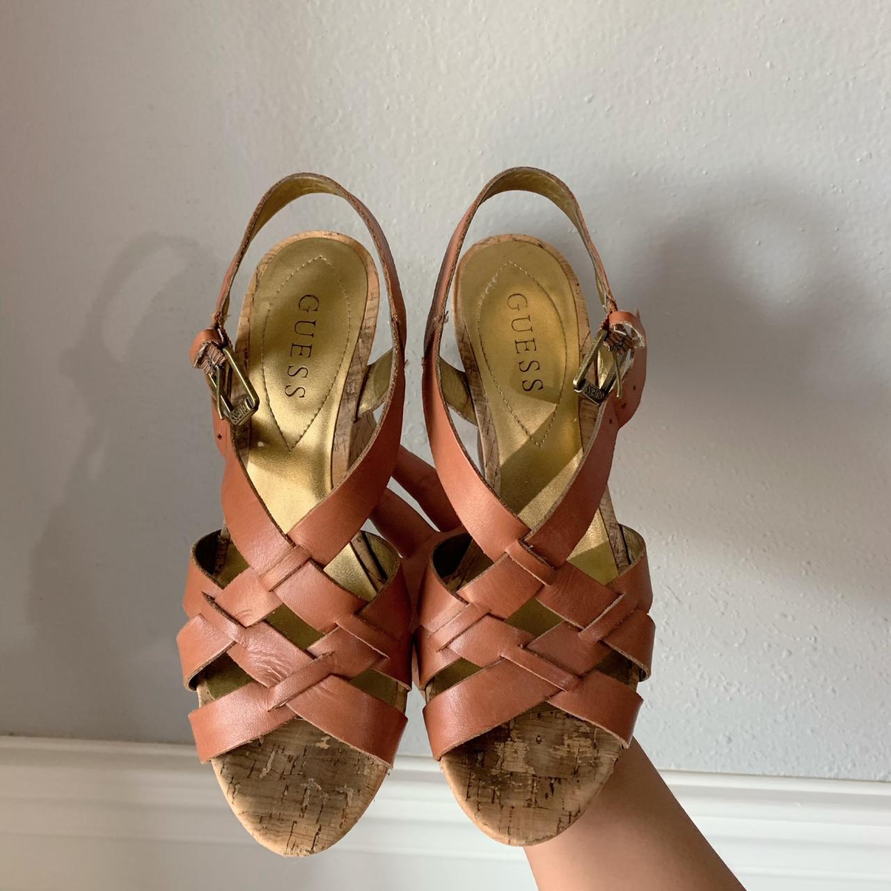 guess black wedges