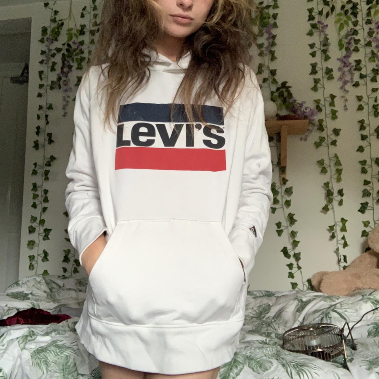 vintage levi hoodie, love this but need a