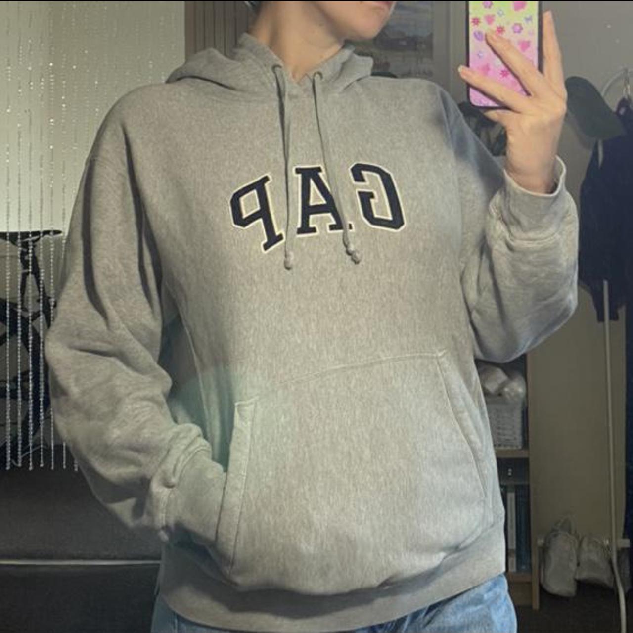 grey gap hoodie y2k vintage. would say best fit men’s m - Depop