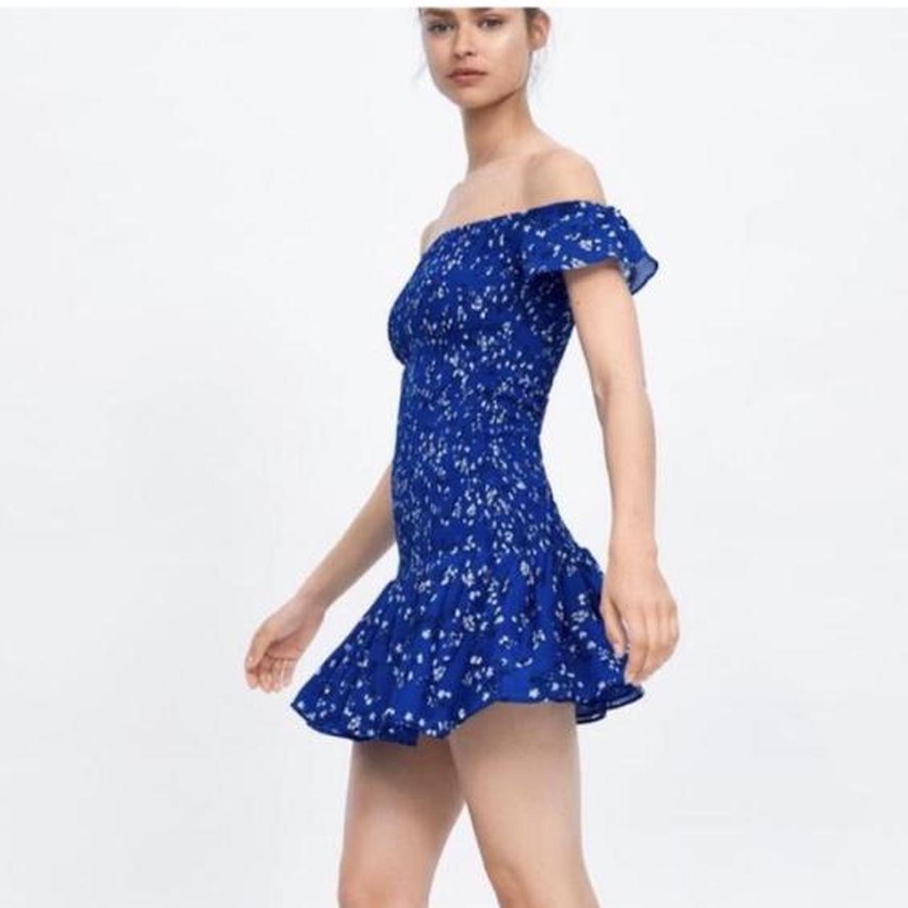 Zara floral print dress in blue size S mini dress... Depop