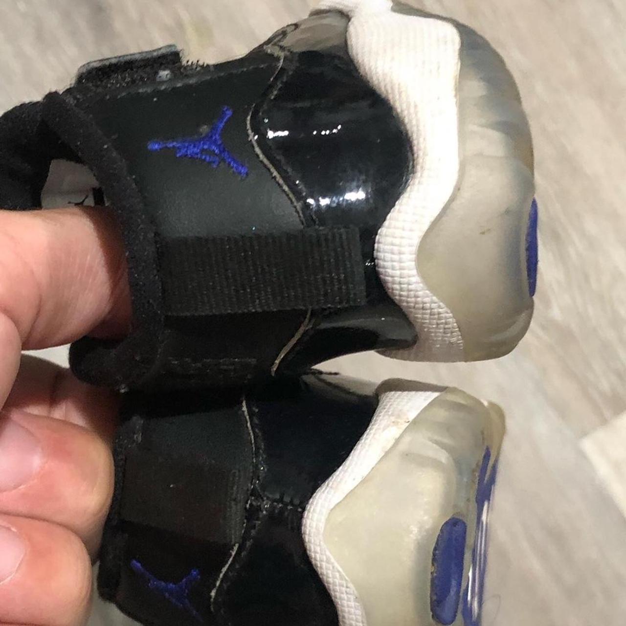 jordan 11 space jam size 4.5