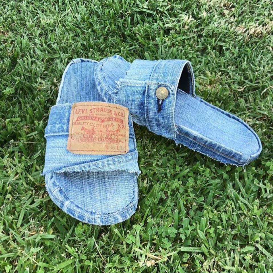 denim levi slides