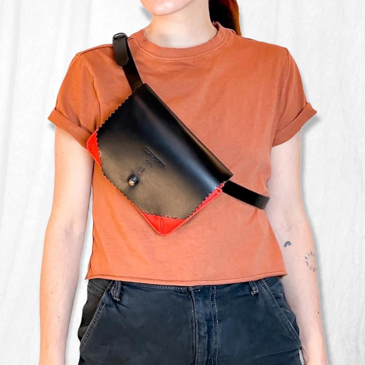 Product Image 1 - •
 
Leather Waist Wallet +