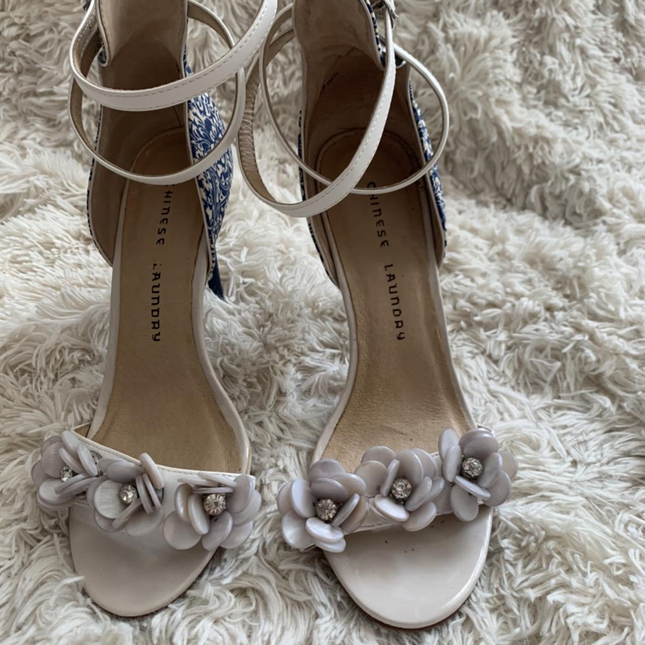 chinese laundry velvet heels