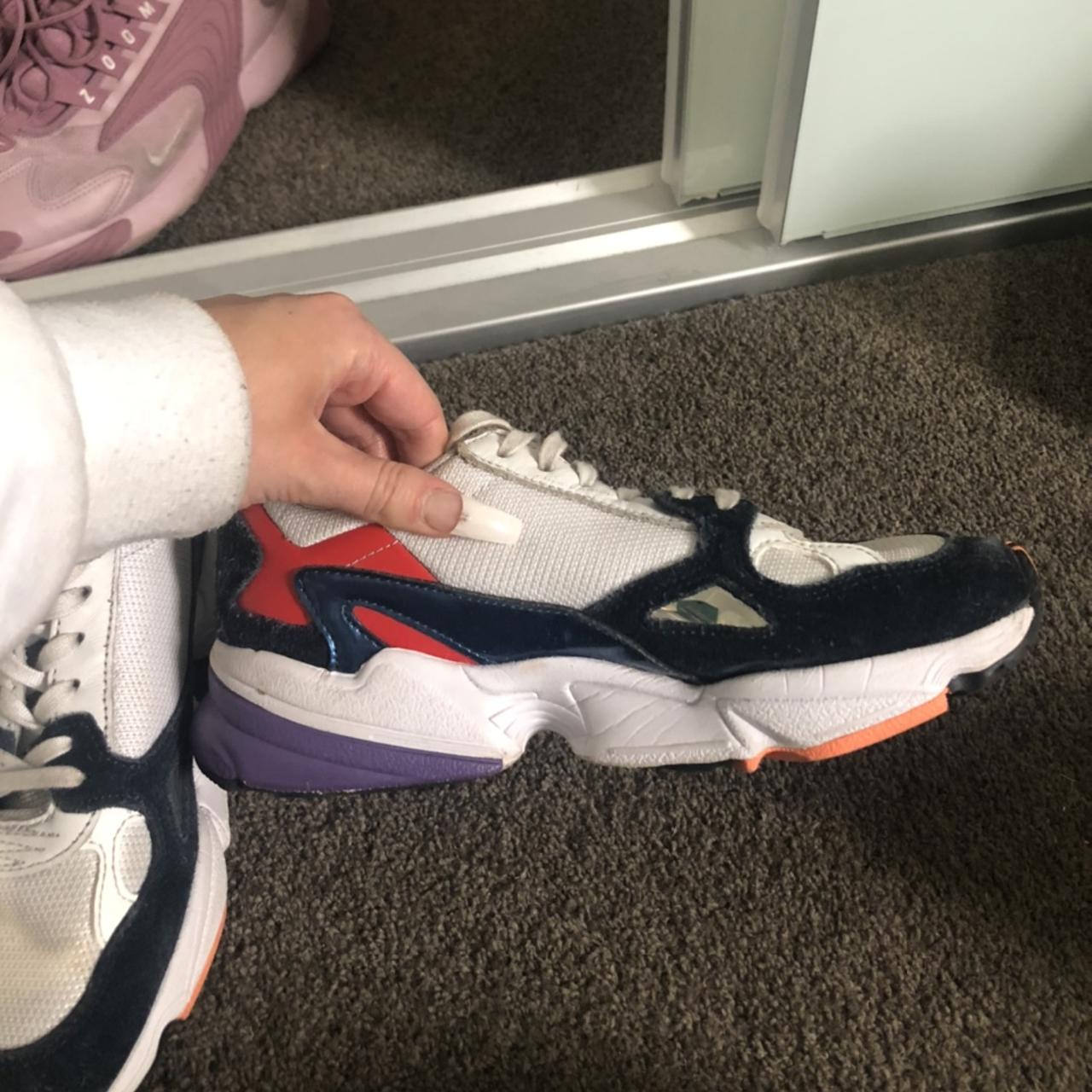 adidas falcon size 6