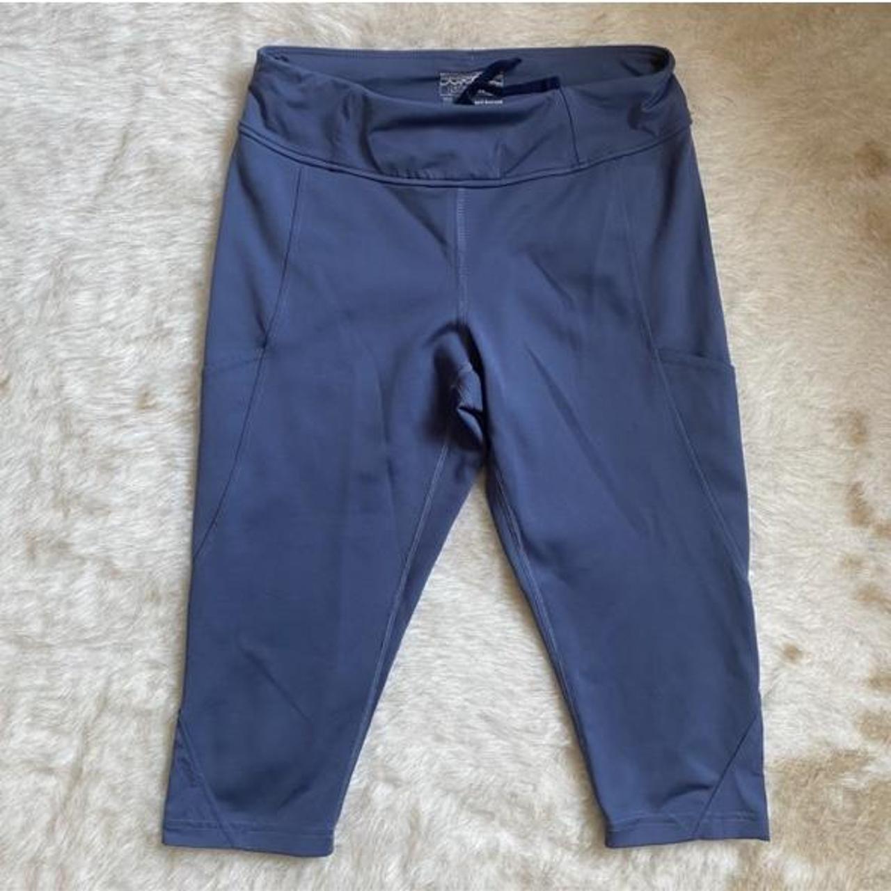 Patagonia Women's Navy Leggings | Depop