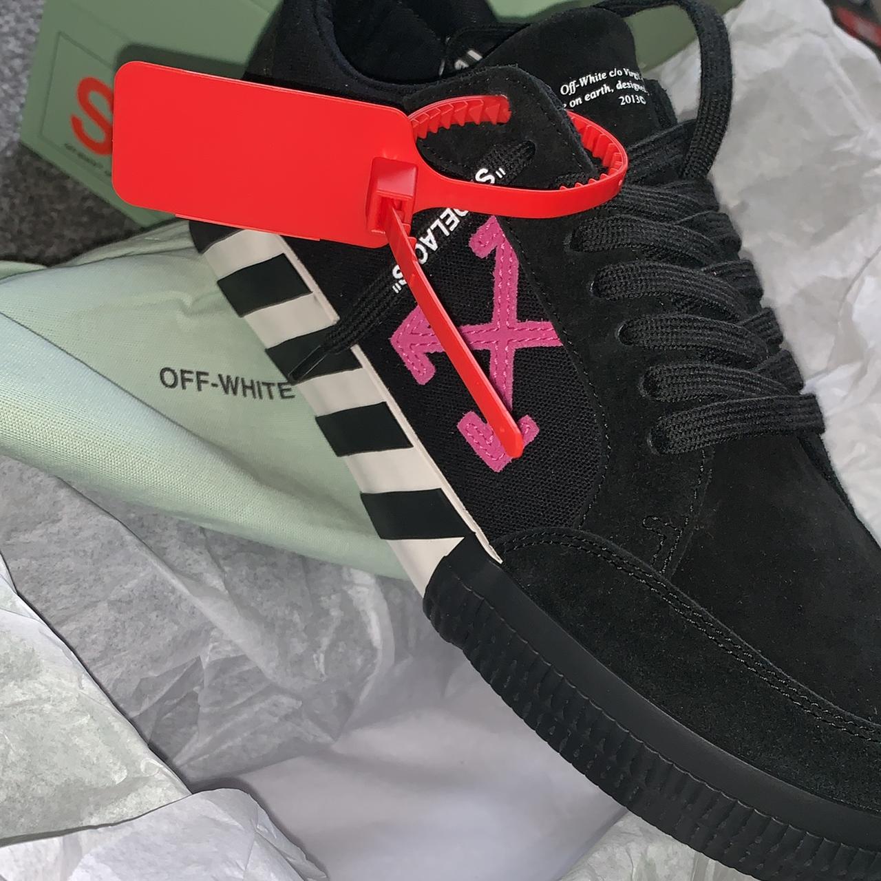 off white vulc fuchsia