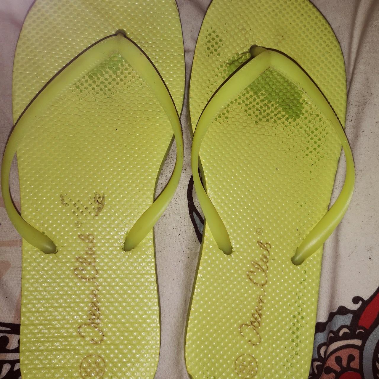 Spongy on sale flip flops