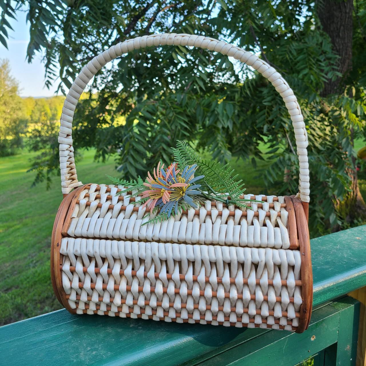 amazing-vintage-basket-purse-with-faux-flower-depop