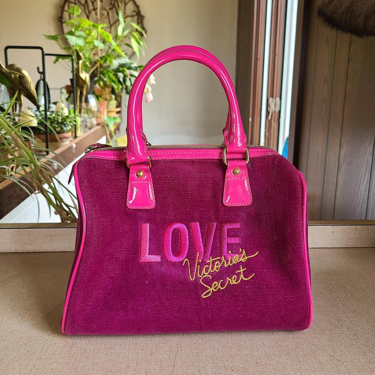love! Victoria's Secret purse. great condition :) - Depop
