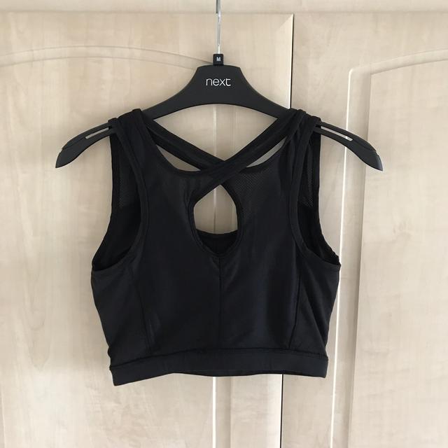 LA gear black sports bra Size 8 UK- fits a little - Depop