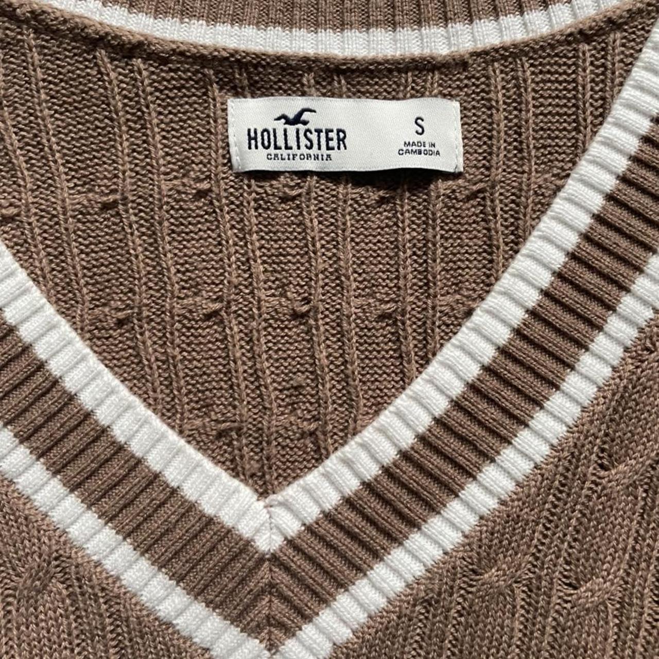 Hollister cropped brown knit jumper, in really good... - Depop