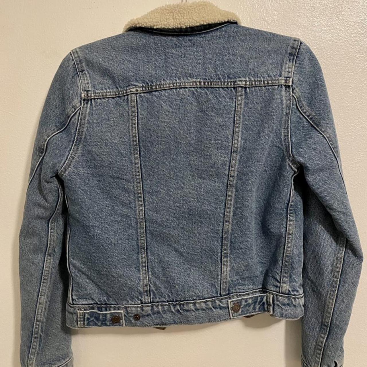 Levi's Women's Jacket | Depop