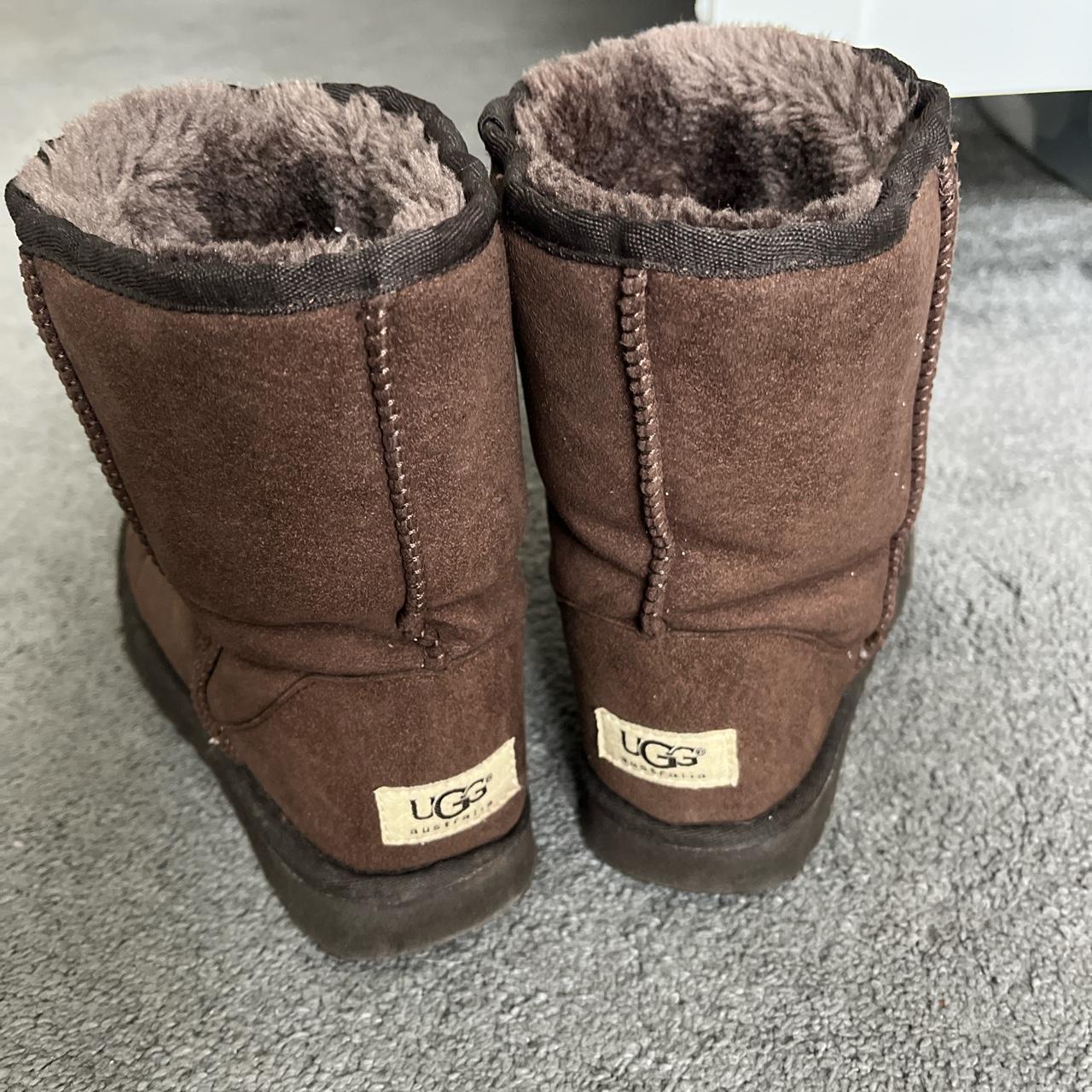 Selling these amazing chocolate ugg boots 🤎 Size... - Depop