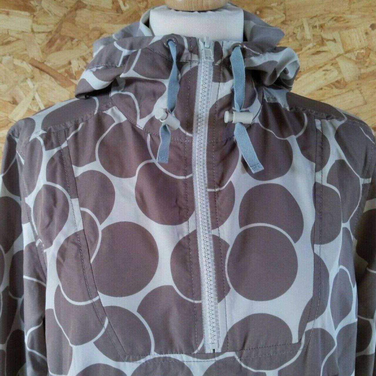 Boden Womens Rain Jacket Foldaway Cream & Mushroom... Depop