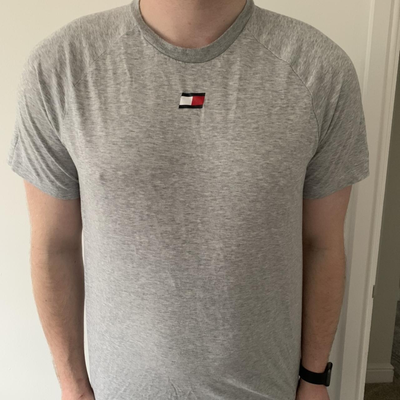 mens tommy hilfiger t shirt xl