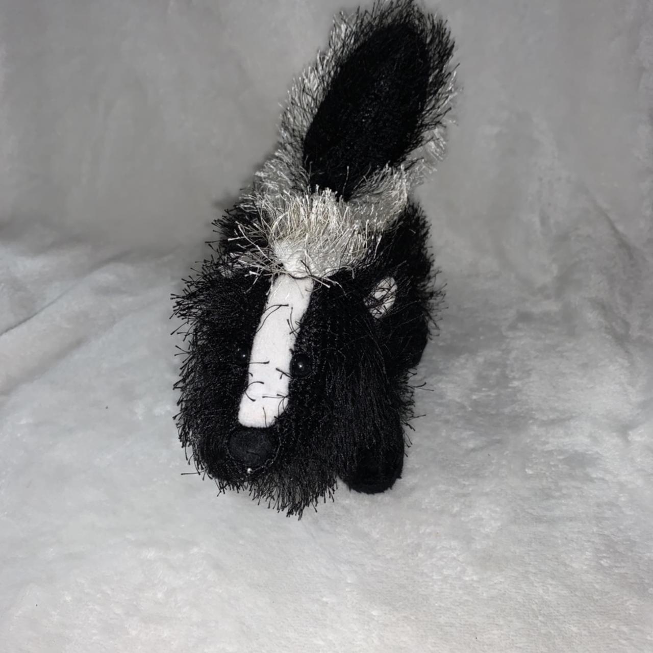 Webkinz skunk 2025